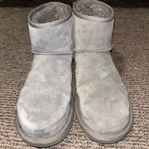 Ugg low boots, size women’s 8 US. Water stained a bit.